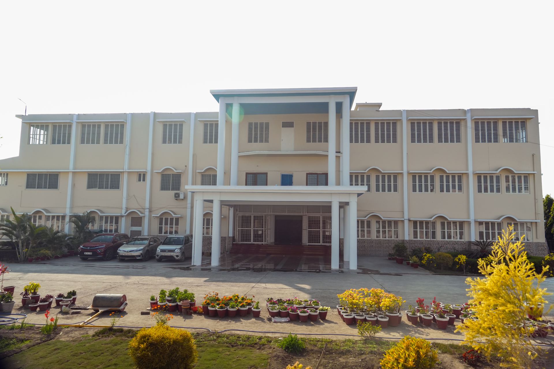 Doon Public School Bhaniyawala school building
